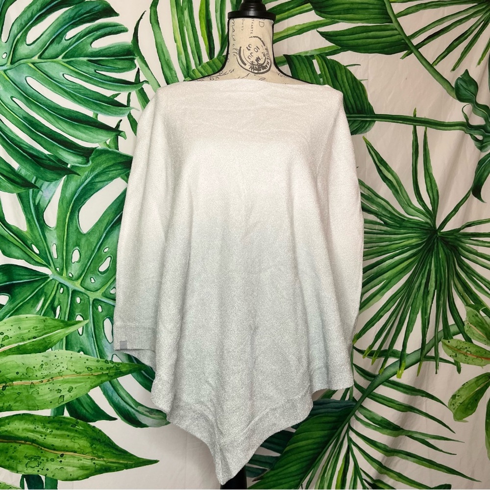 Barefoot Dreams Cozy Ultra Lite White Grey Ombre Plus One Size Winter Poncho